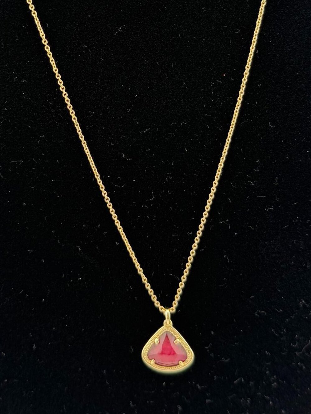 RETIRED Kendra Scott Kendall Pendant Necklace Orchid Illusion